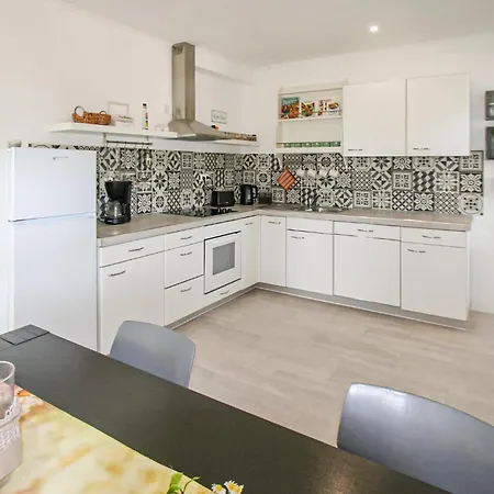 De La Loma Apartment